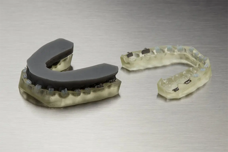 Peça final de resina IBT para aplicação no sector dentário.